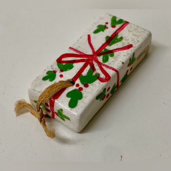 Mid Century Post WWII Japan Antique Glazed Ceramic Christmas Present Ornament - Picture 9 of 12